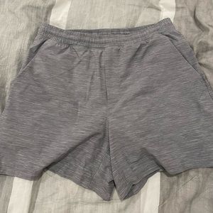LULULEMON PACEBREAKER LINER GREY LARGE 5.5” inseam